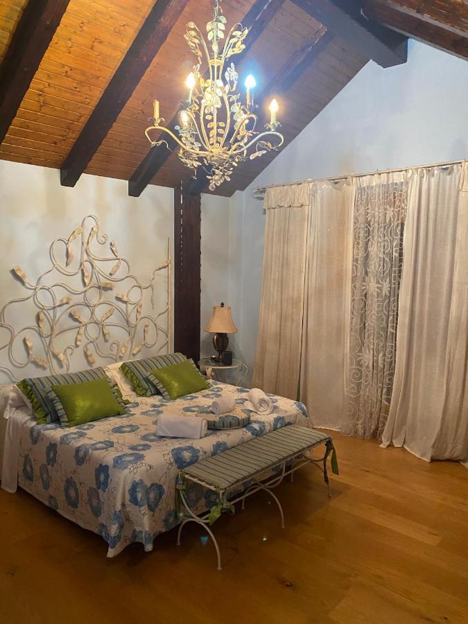 Casa Santiago Bed & Breakfast Argonos Exterior photo